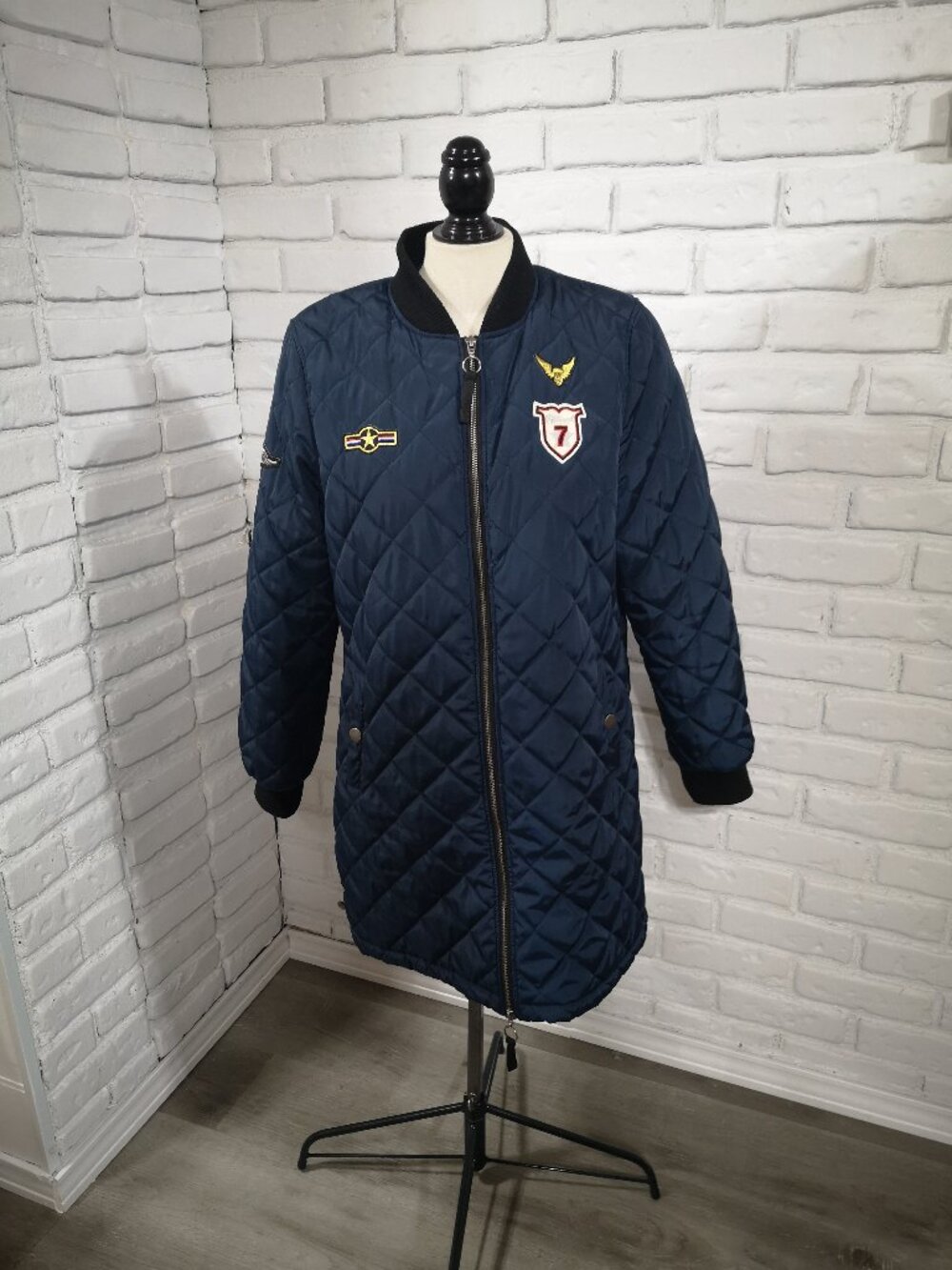 Love Destroyed Ladies Size XL Navy Full Zip Lightweight Diamond Quilted Coat